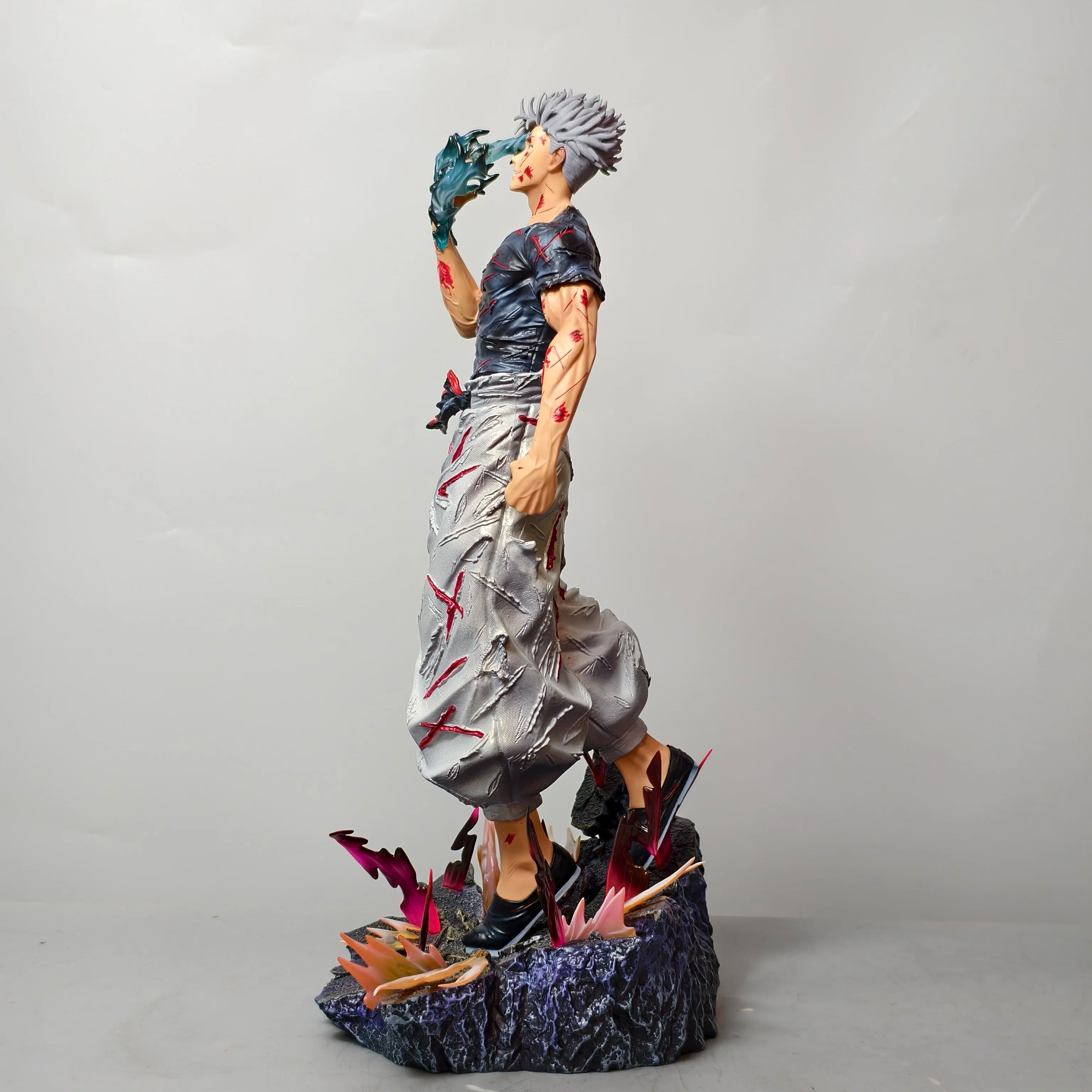 Gojo Satoru 35cm Statue | Jujutsu Kaisen PVC Collectible Collectible Figures - The Eezee Shop