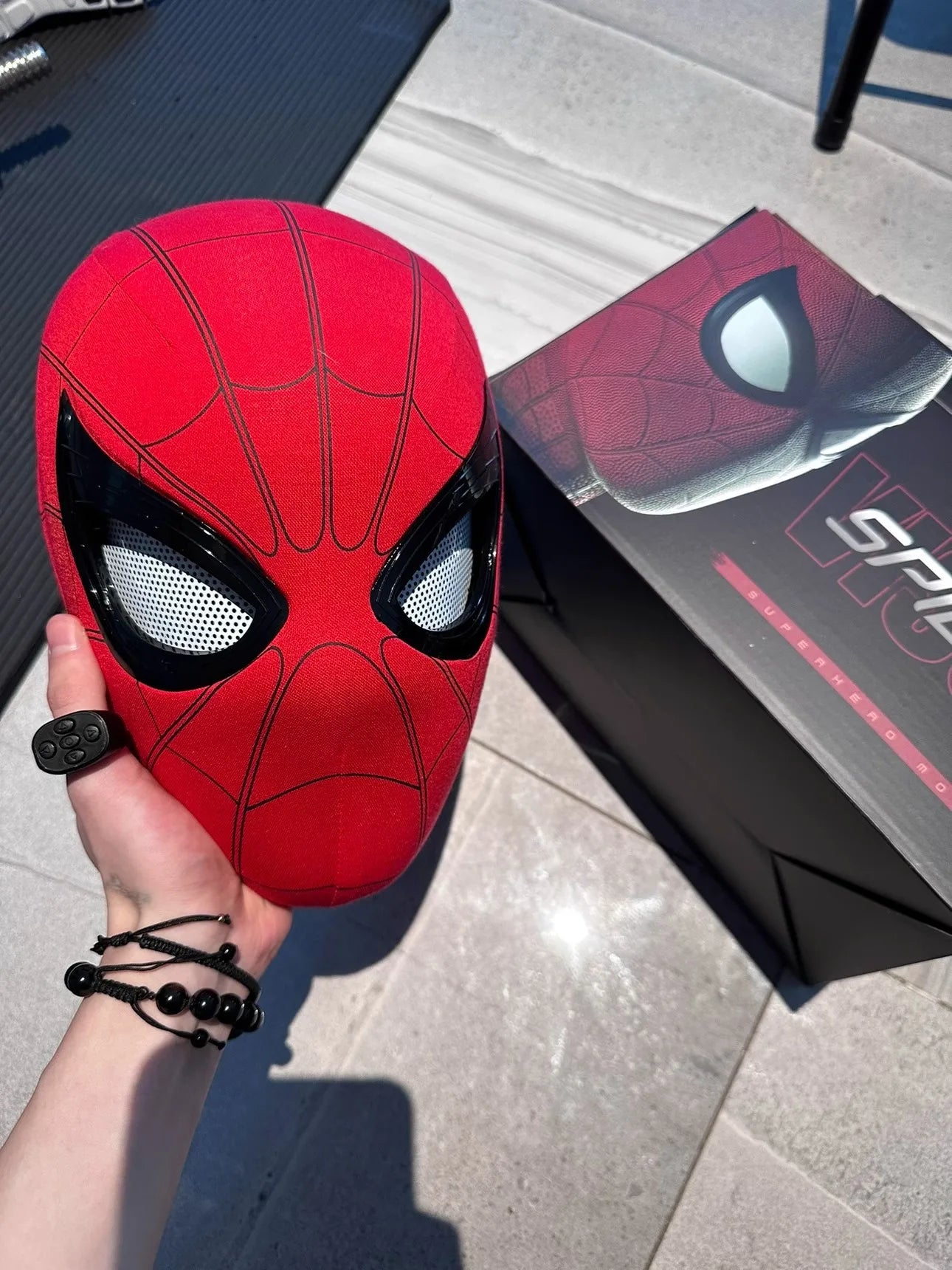 Spider-Man Motorized Eye Mask | Light-Up 1:1 Ring Control Cosplay Masks & Helmets - The Eezee Shop