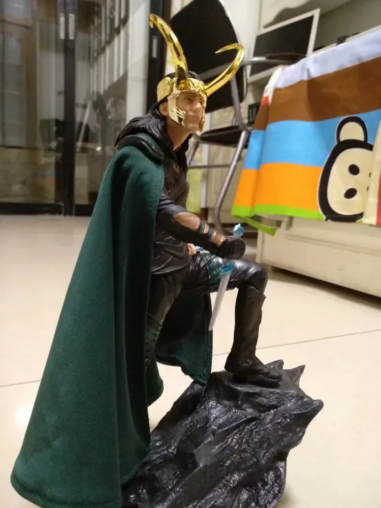 Loki 25cm PVC Statue | Limited Edition Superhero Collectible Collectible Figures - The Eezee Shop