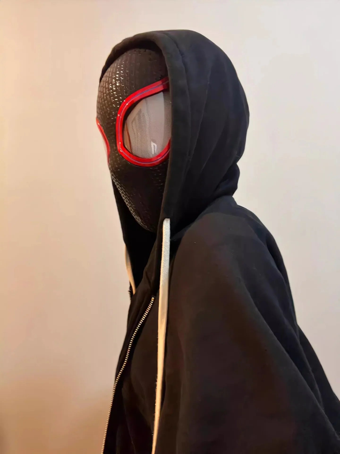 Spider-Man Motorized Eye Mask | Light-Up 1:1 Ring Control Cosplay Masks & Helmets - The Eezee Shop