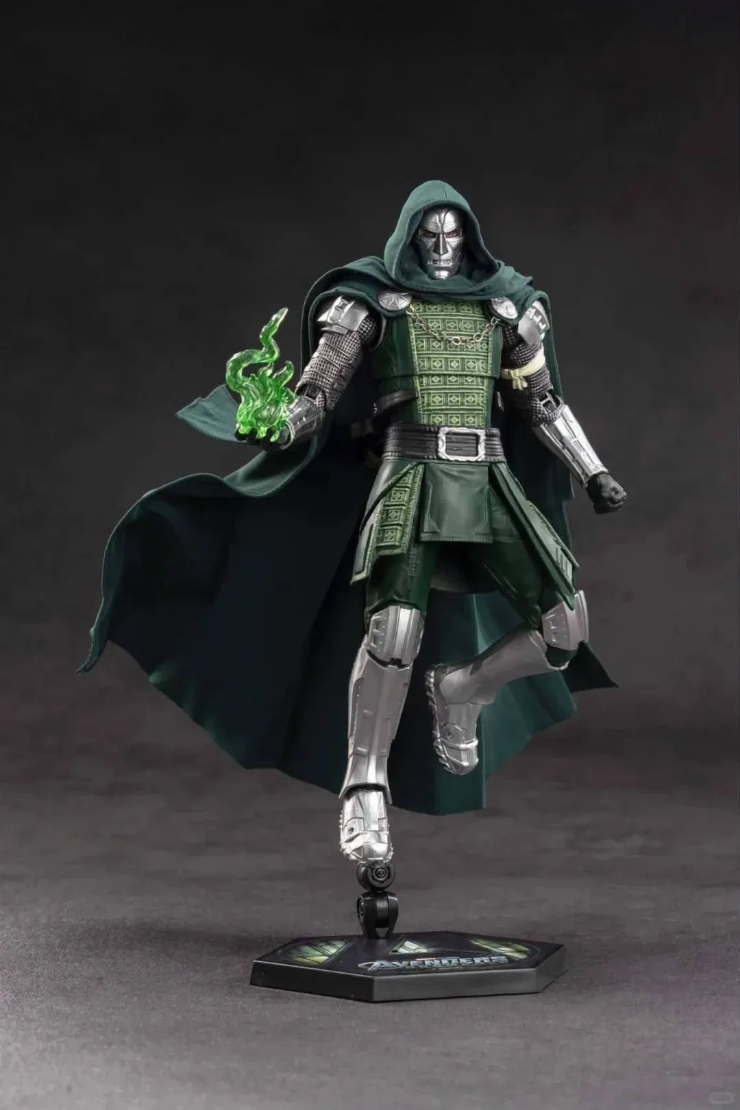 Doctor Doom Doomsday Action Figure | Mecha Joint Movable Model Collectible Figures - The Eezee Shop